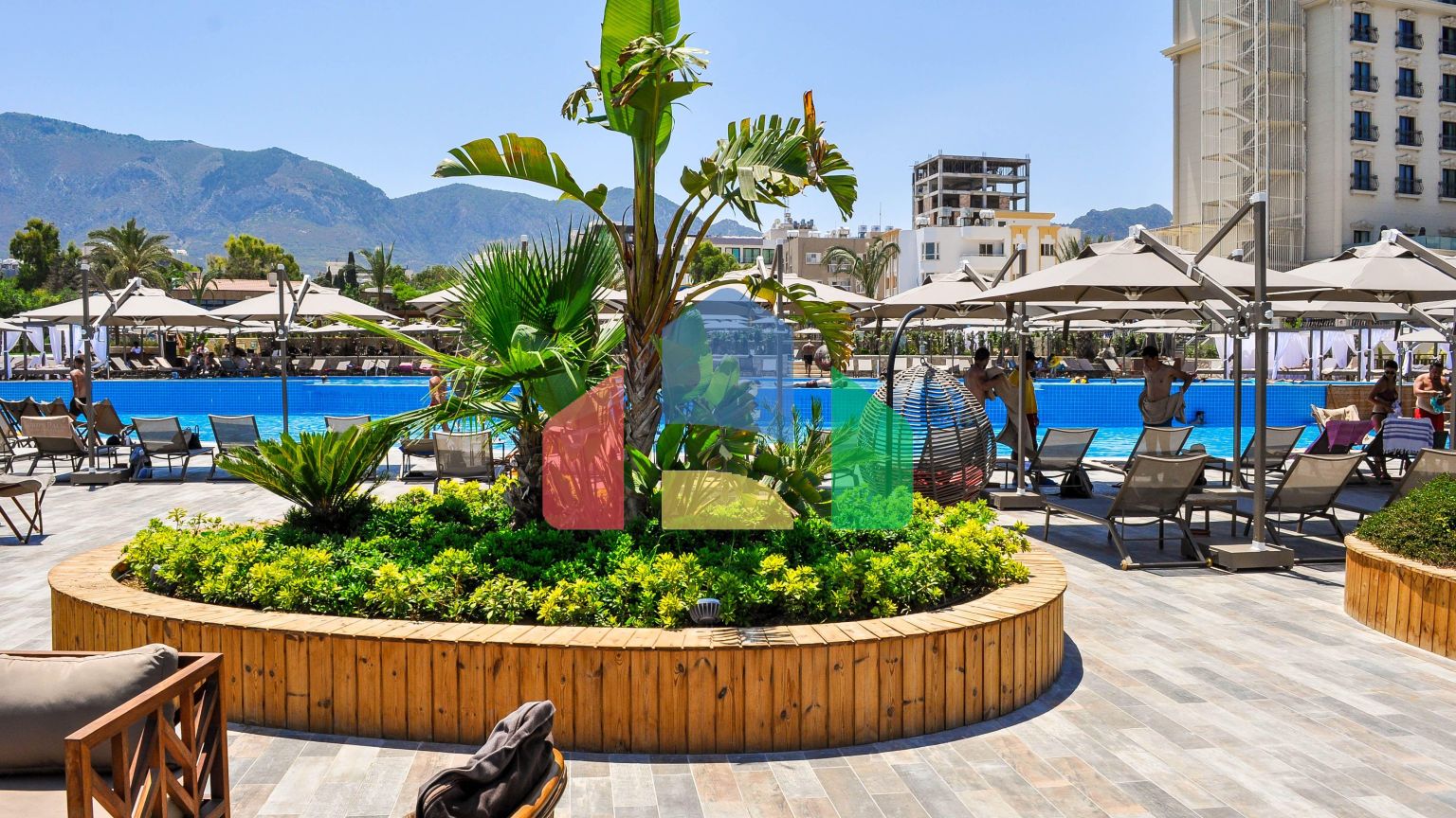 3-комнатные апартаменты 71м2 в 10 минутах от моря.