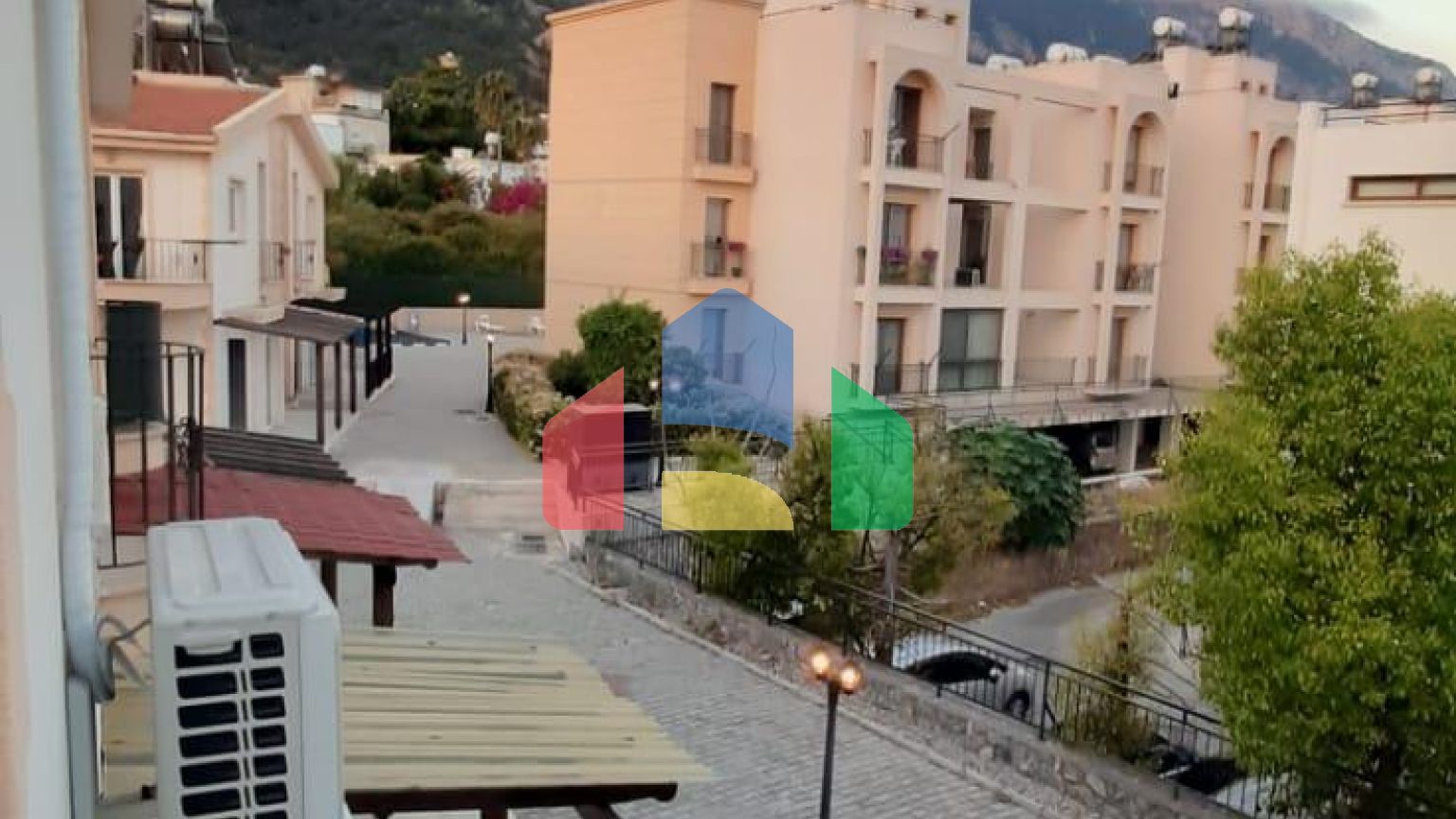 3-комнатная вилла объединенного типа 130 м2 в 5 минутах от пляжа