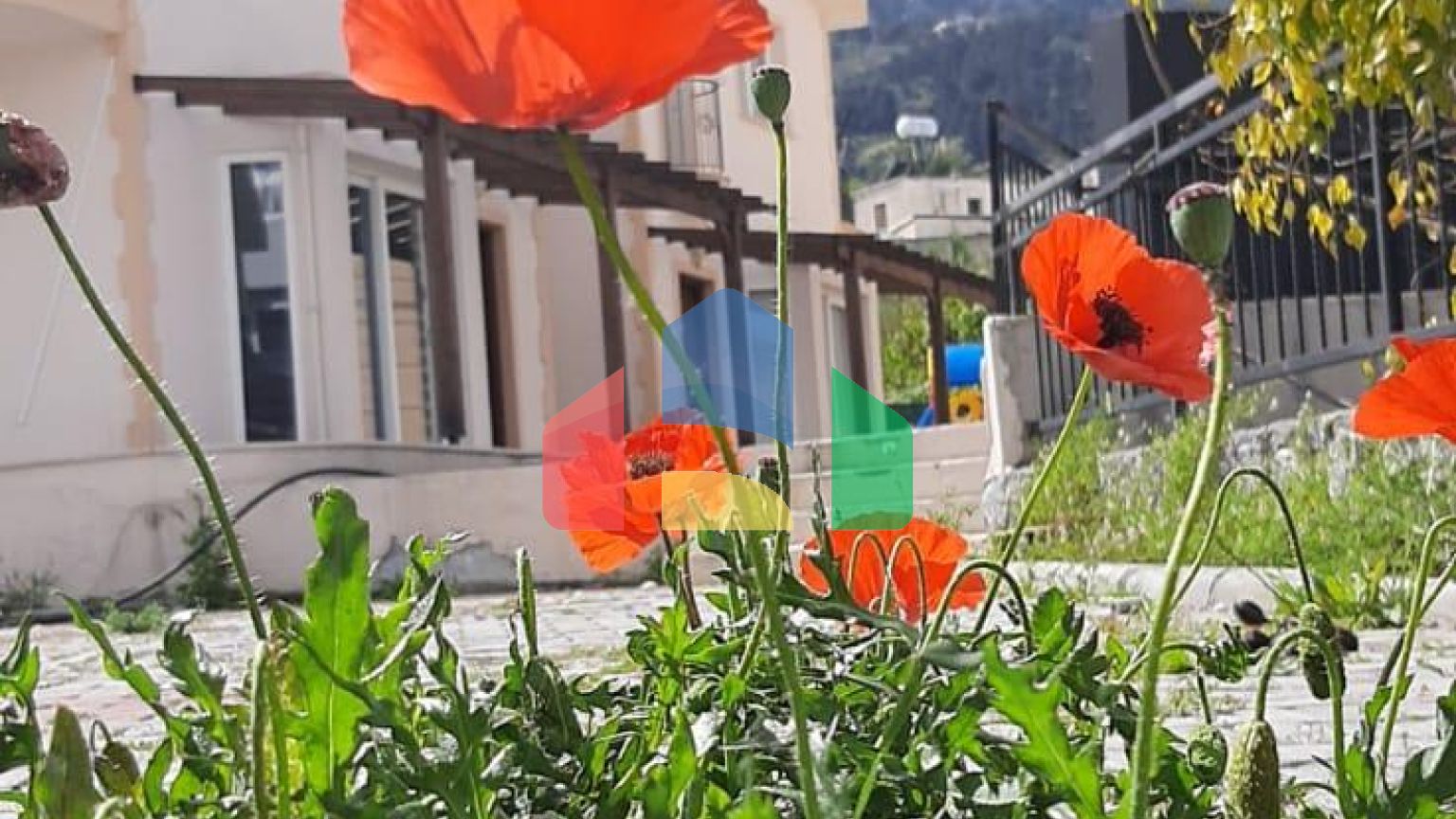 3-комнатная вилла объединенного типа 130 м2 в 5 минутах от пляжа