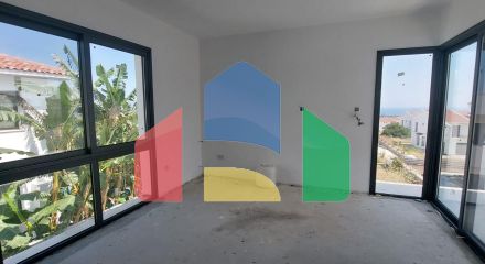 4-комнатная вилла 180 м2 с бассейном в 2 минутах езды от пляжа