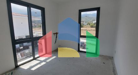 4-комнатная вилла 180 м2 с бассейном в 2 минутах езды от пляжа