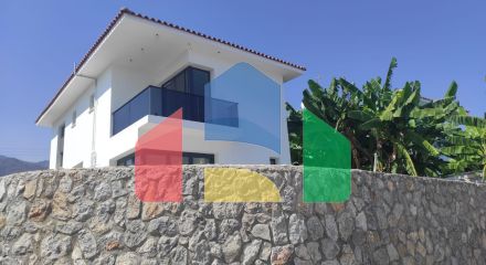 4-комнатная вилла 180 м2 с бассейном в 2 минутах езды от пляжа