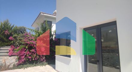 4-комнатная вилла 180 м2 с бассейном в 2 минутах езды от пляжа