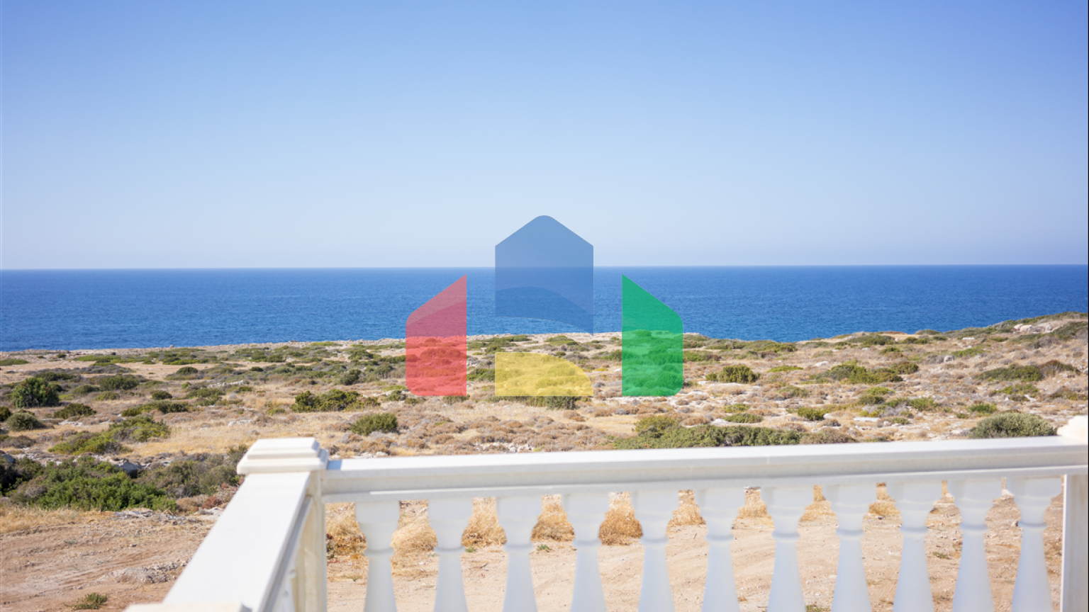 4-комнатная вилла 180м2 с собственным бассейном на первой линии от моря