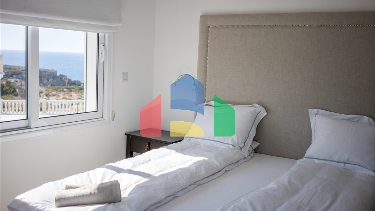 4-комнатная вилла 180м2 с собственным бассейном на первой линии от моря