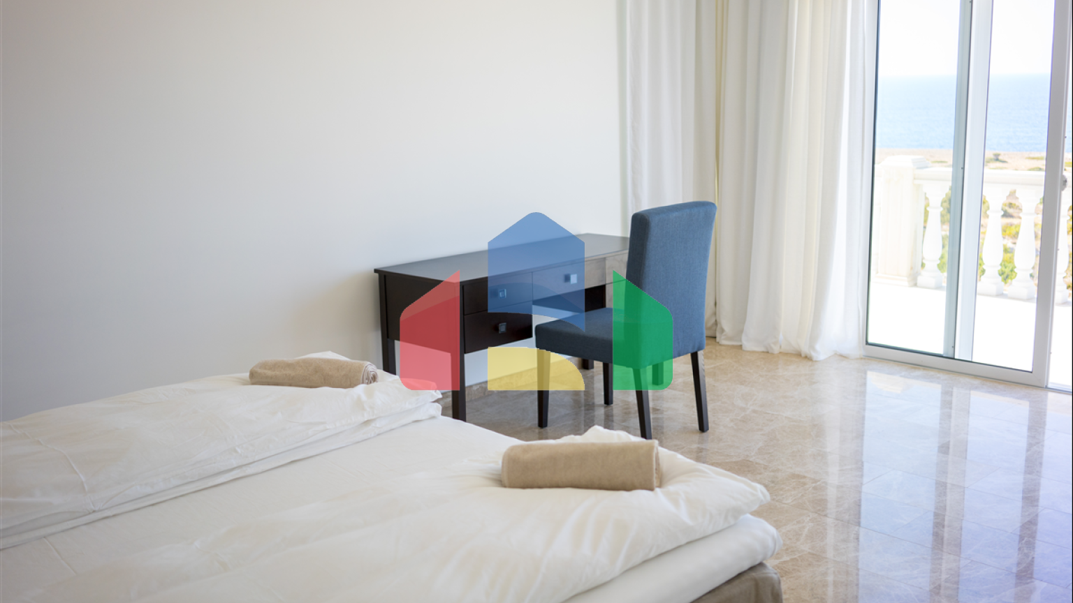 4-комнатная вилла 180м2 с собственным бассейном на первой линии от моря