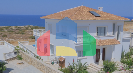 4-комнатная вилла 180м2 с собственным бассейном на первой линии от моря