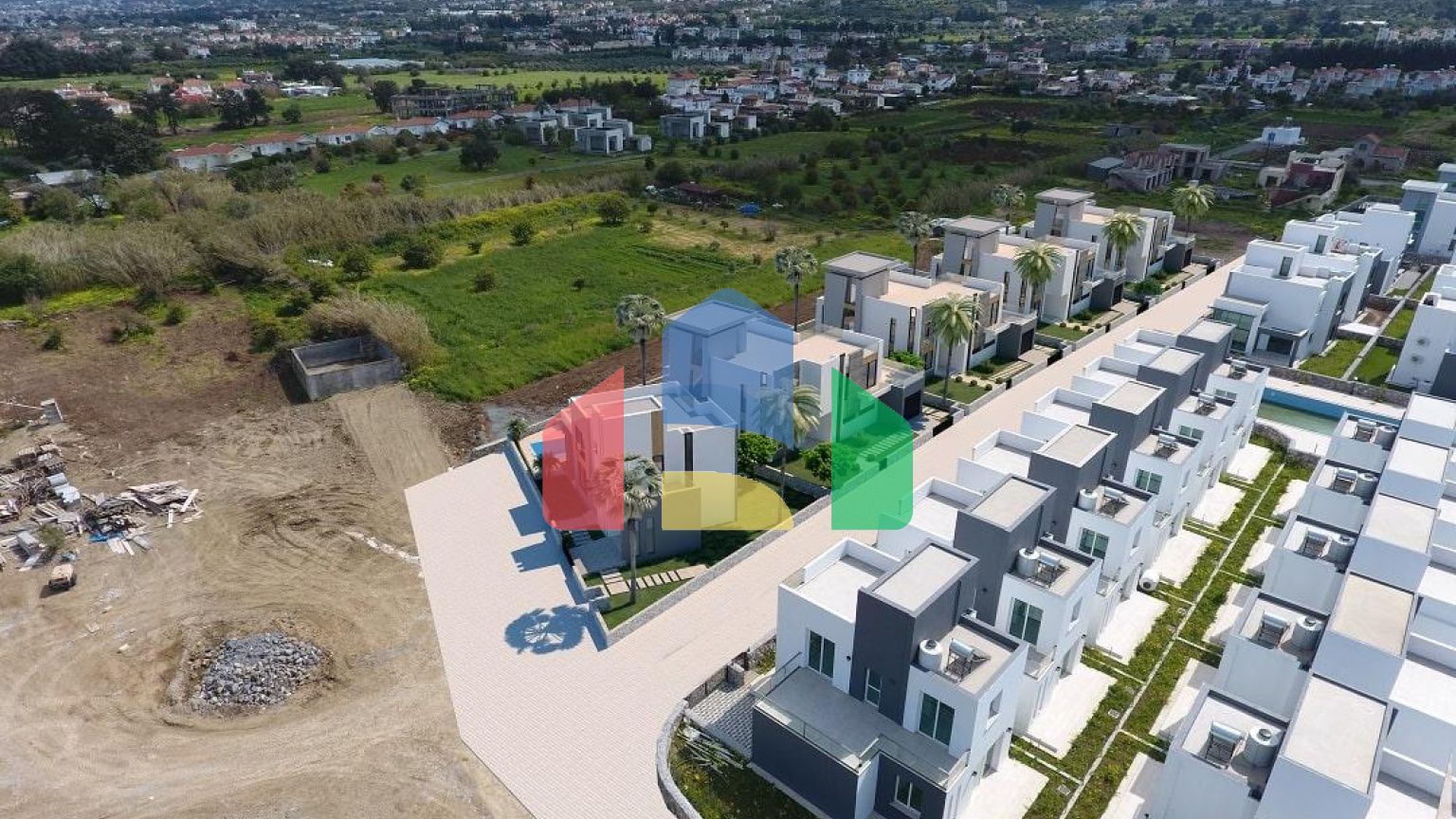 4-комнатная вилла 170м2 (+30 м2 терраса) у пляжа 