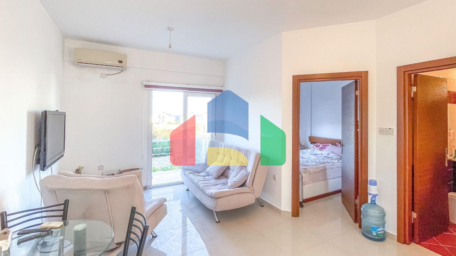 2-комнатные апартаменты 50 м2 в 250 метрах от пляжа