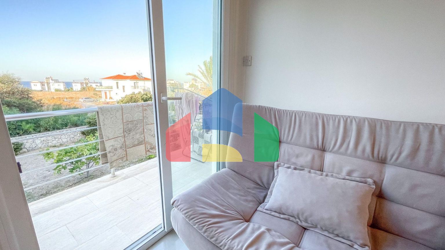 2-комнатные апартаменты 50 м2 в 250 метрах от пляжа