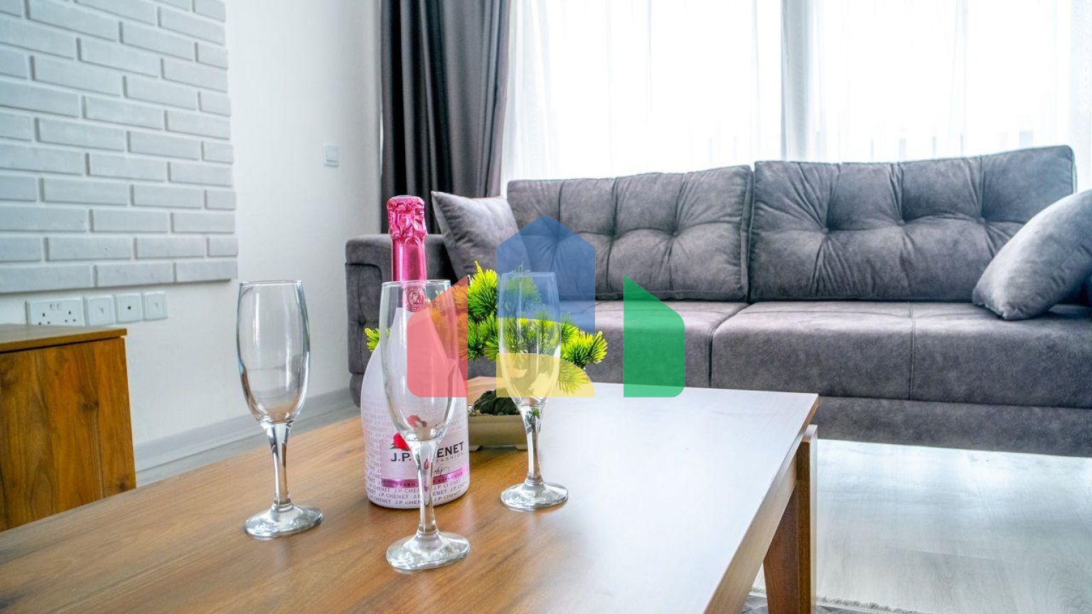 Готовая студия 43 м2 в 5 минутах от пляжа