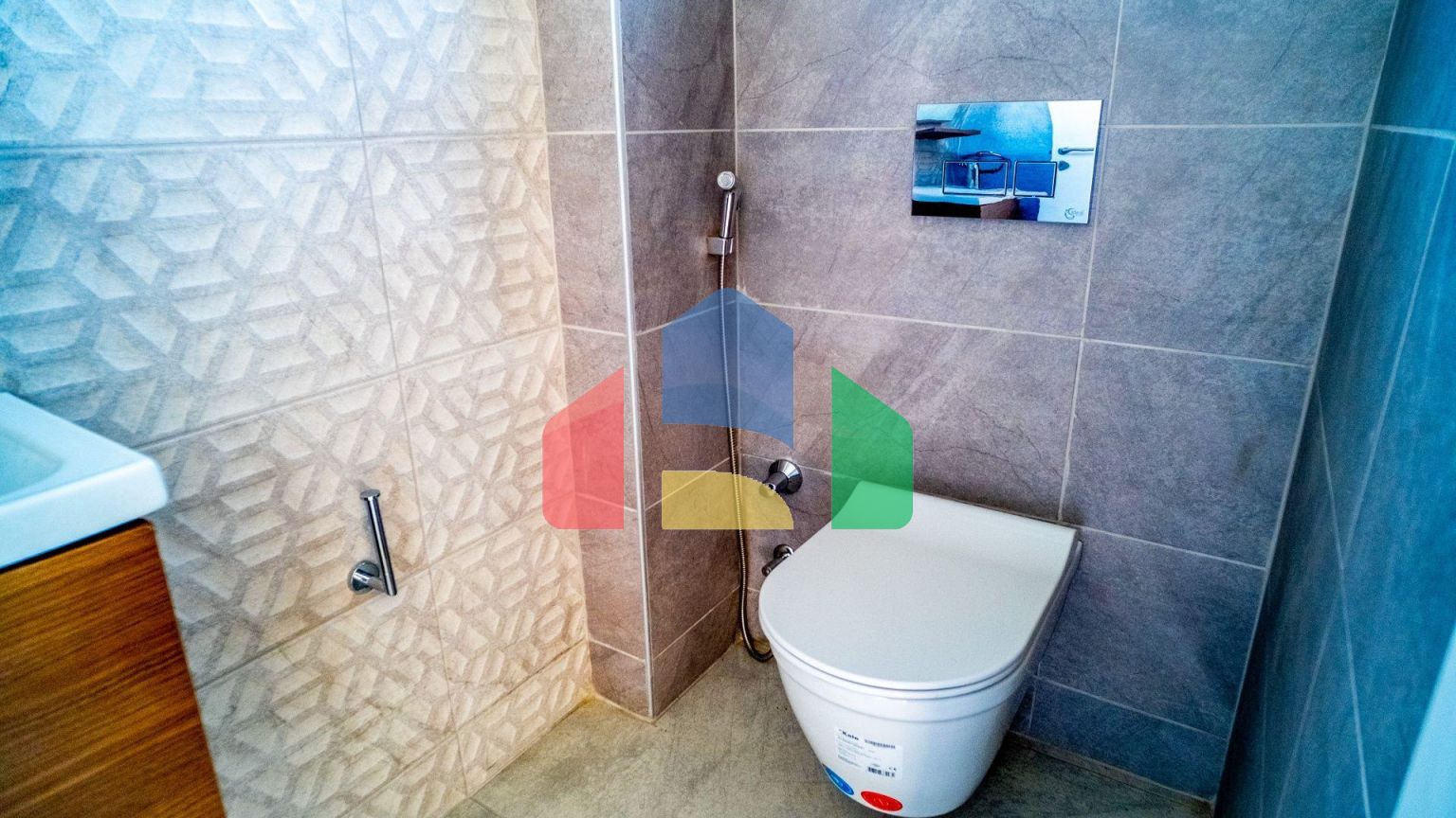 3-комнатный таунхаус 124 м2 с собственным участком земли в 200 метрах от пляжа