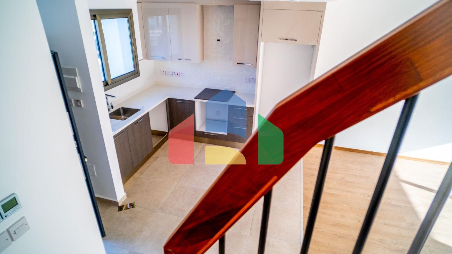 3-комнатный таунхаус 124 м2 с собственным участком земли в 200 метрах от пляжа