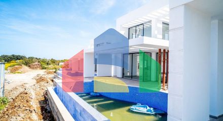 4-комнатная вилла 212 м2 с собственным участком земли в 300 метрах от песчаного пляжа 4-комнатная вилла 212 м2 с собственным участком земли в 300 метрах от песчаного пляжа