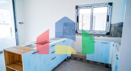 4-комнатная вилла 212 м2 с собственным участком земли в 300 метрах от песчаного пляжа 4-комнатная вилла 212 м2 с собственным участком земли в 300 метрах от песчаного пляжа