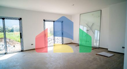 4-комнатная вилла 212 м2 с собственным участком земли в 300 метрах от песчаного пляжа 4-комнатная вилла 212 м2 с собственным участком земли в 300 метрах от песчаного пляжа