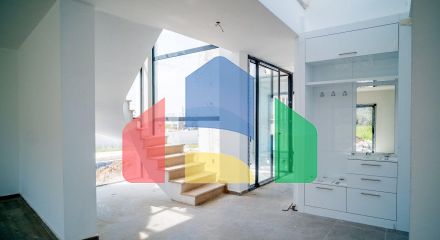 4-комнатная вилла 212 м2 с собственным участком земли в 300 метрах от песчаного пляжа 4-комнатная вилла 212 м2 с собственным участком земли в 300 метрах от песчаного пляжа