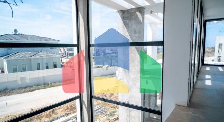 4-комнатная вилла 212 м2 с собственным участком земли в 300 метрах от песчаного пляжа 4-комнатная вилла 212 м2 с собственным участком земли в 300 метрах от песчаного пляжа