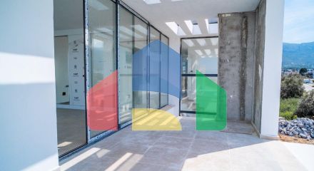 4-комнатная вилла 212 м2 с собственным участком земли в 300 метрах от песчаного пляжа 4-комнатная вилла 212 м2 с собственным участком земли в 300 метрах от песчаного пляжа