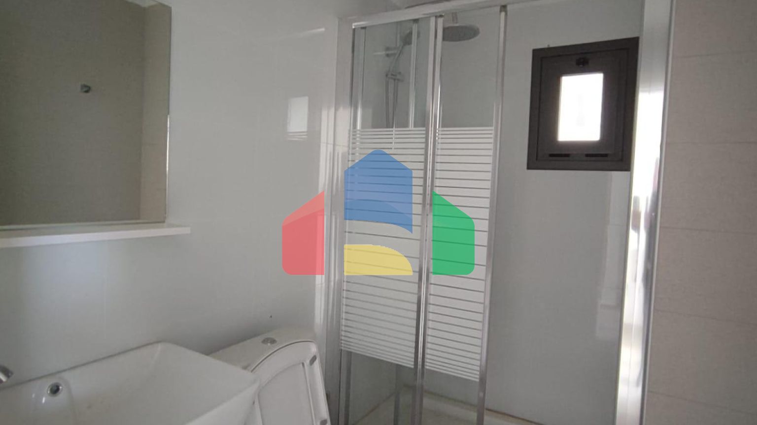 3-комнатные апартаменты 85 м2 в 700 метрах от пляжа