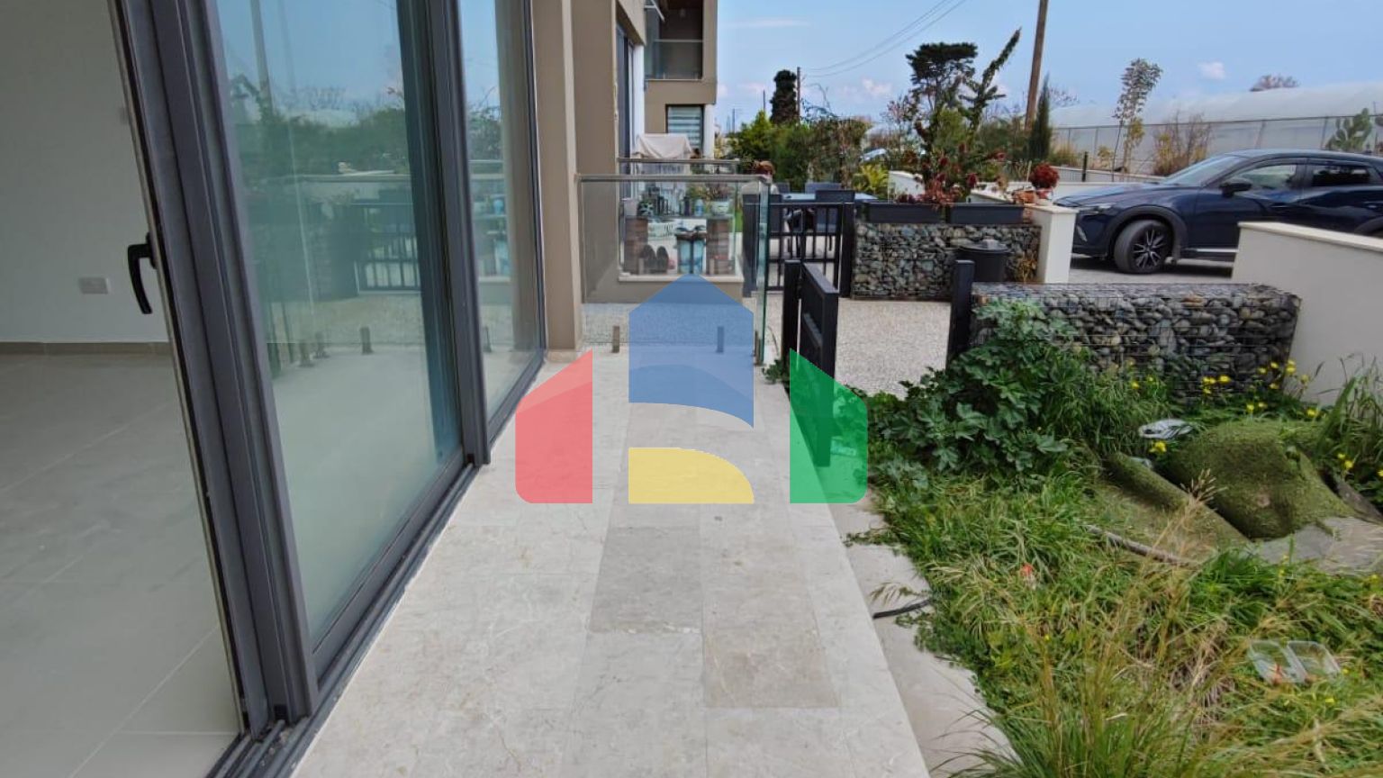 3-комнатные апартаменты 85 м2 в 700 метрах от пляжа