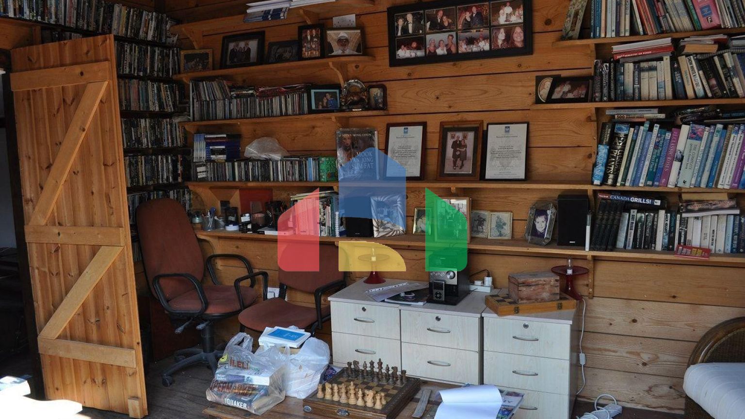 5-комнатная вилла 200 м2 с бассейном в 100 метрах от пляжа