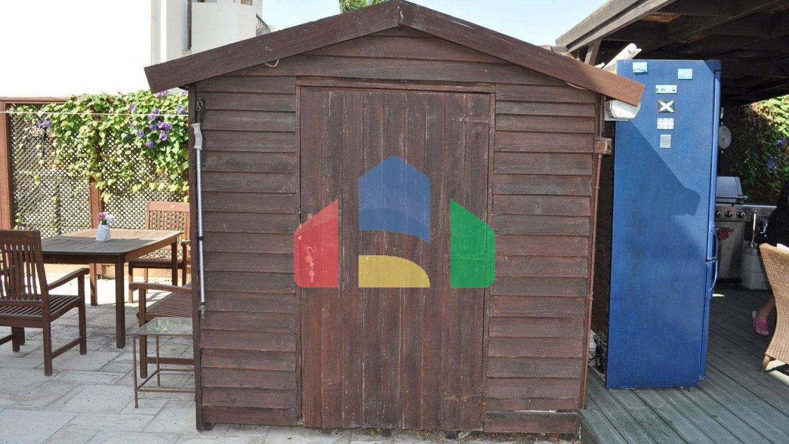 5-комнатная вилла 200 м2 с бассейном в 100 метрах от пляжа