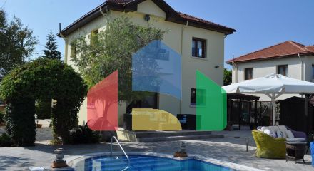 5-комнатная вилла 200 м2 с бассейном в 100 метрах от пляжа 5-комнатная вилла 200 м2 с бассейном в 100 метрах от пляжа