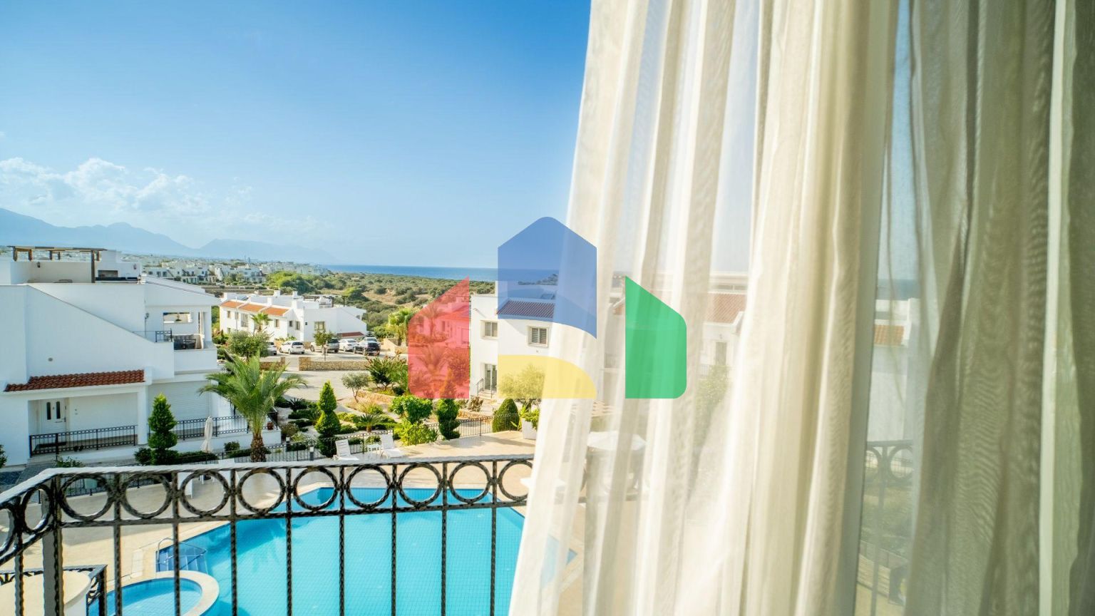 Апартаменты 1+1( 60 м2 ) с террасой  на первой береговой линии