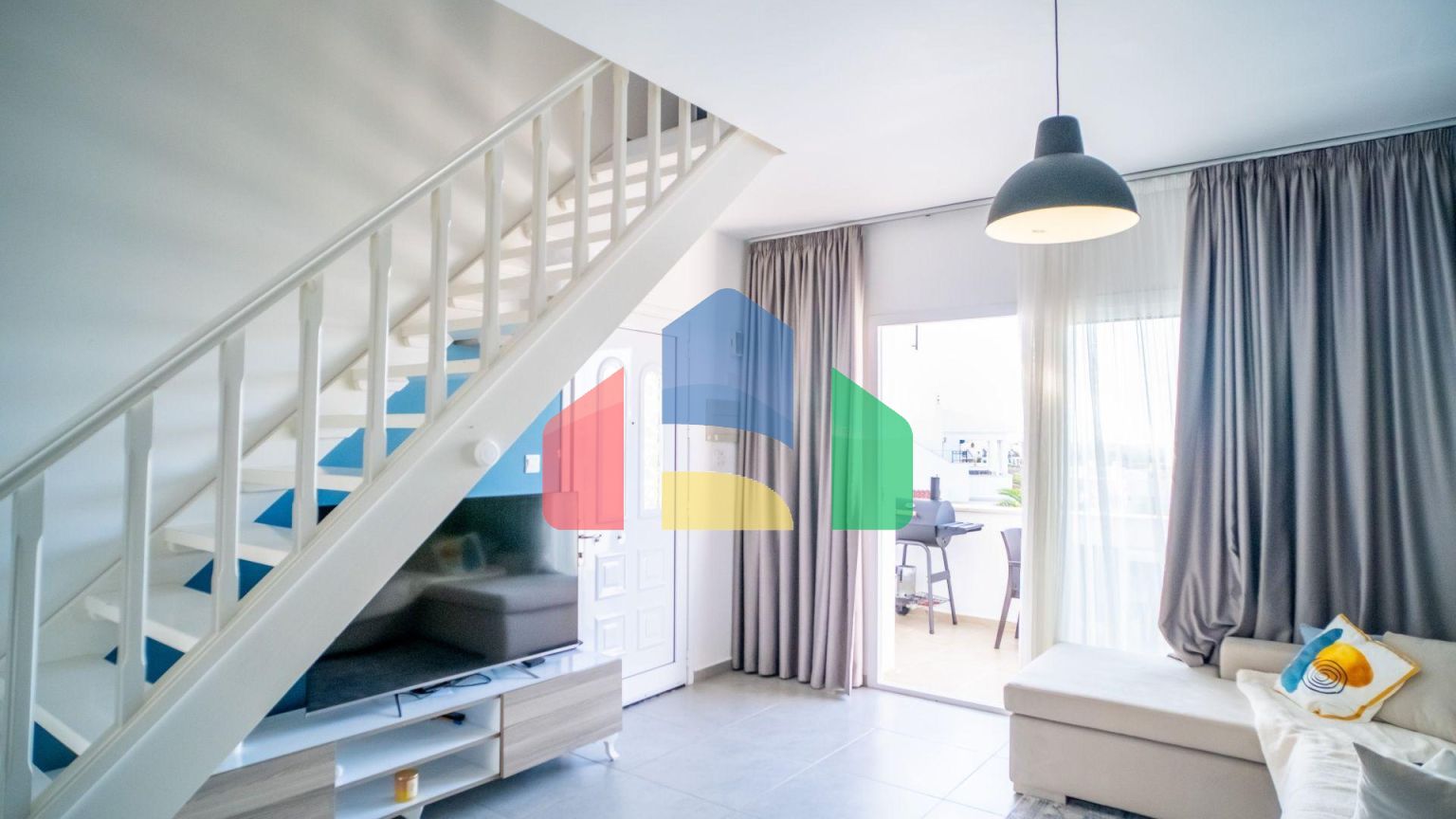 Апартаменты 1+1( 60 м2 ) с террасой  на первой береговой линии