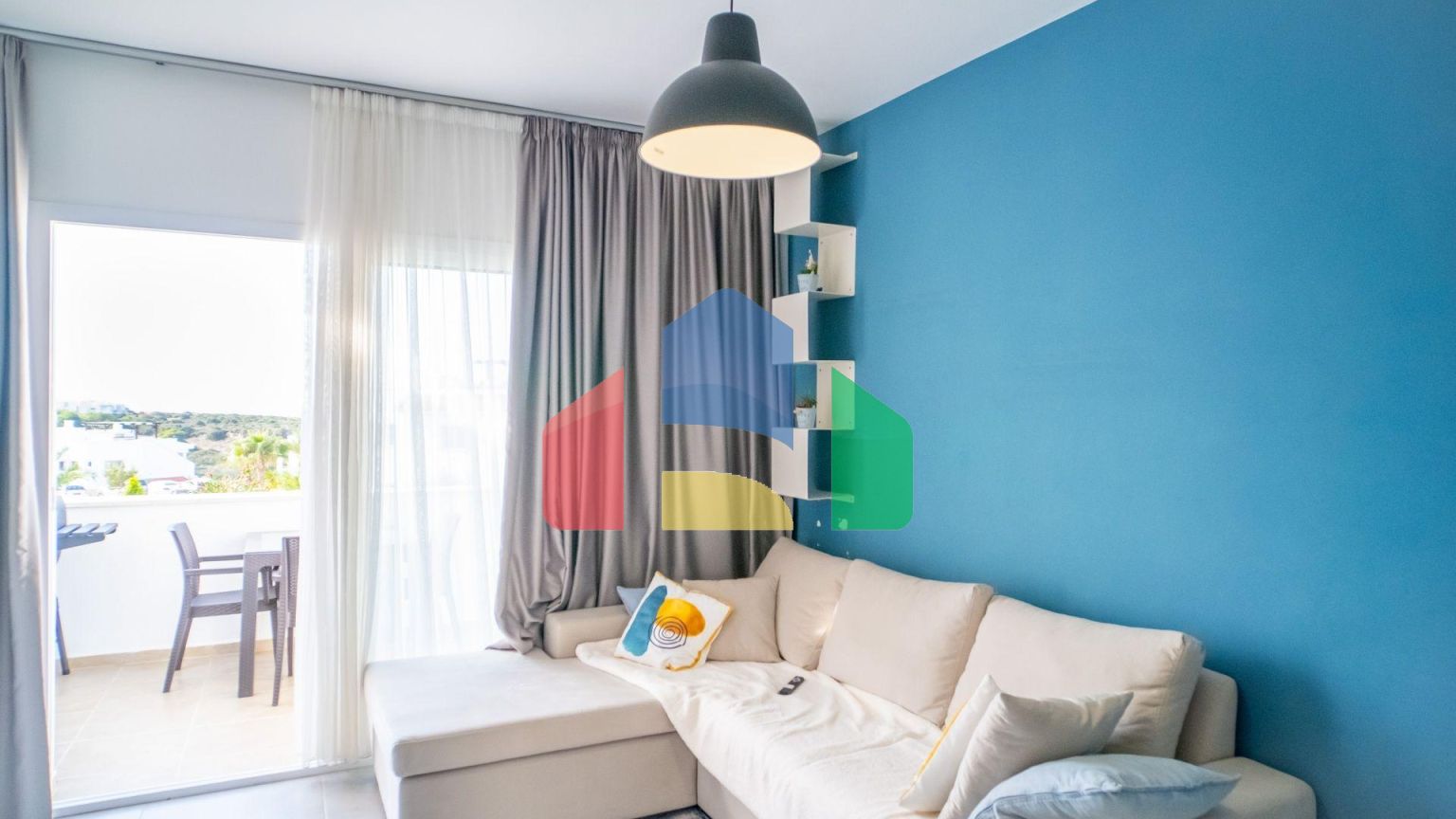 Апартаменты 1+1( 60 м2 ) с террасой  на первой береговой линии