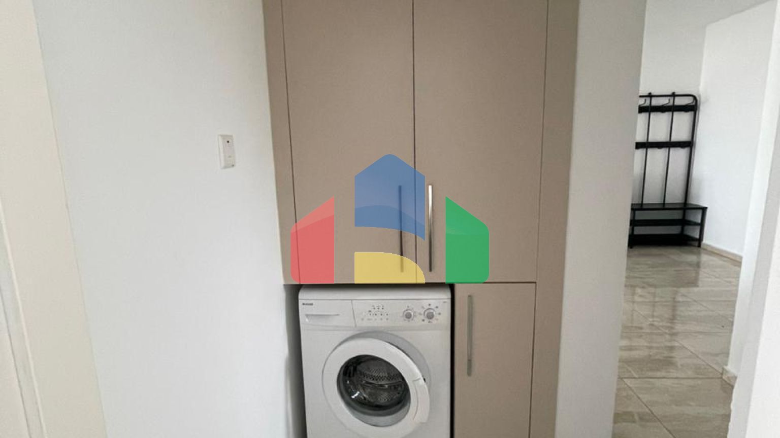 Двухуровневые 6-комнатные апартаменты 260 м2 в комплексе в 10 минутах от моря