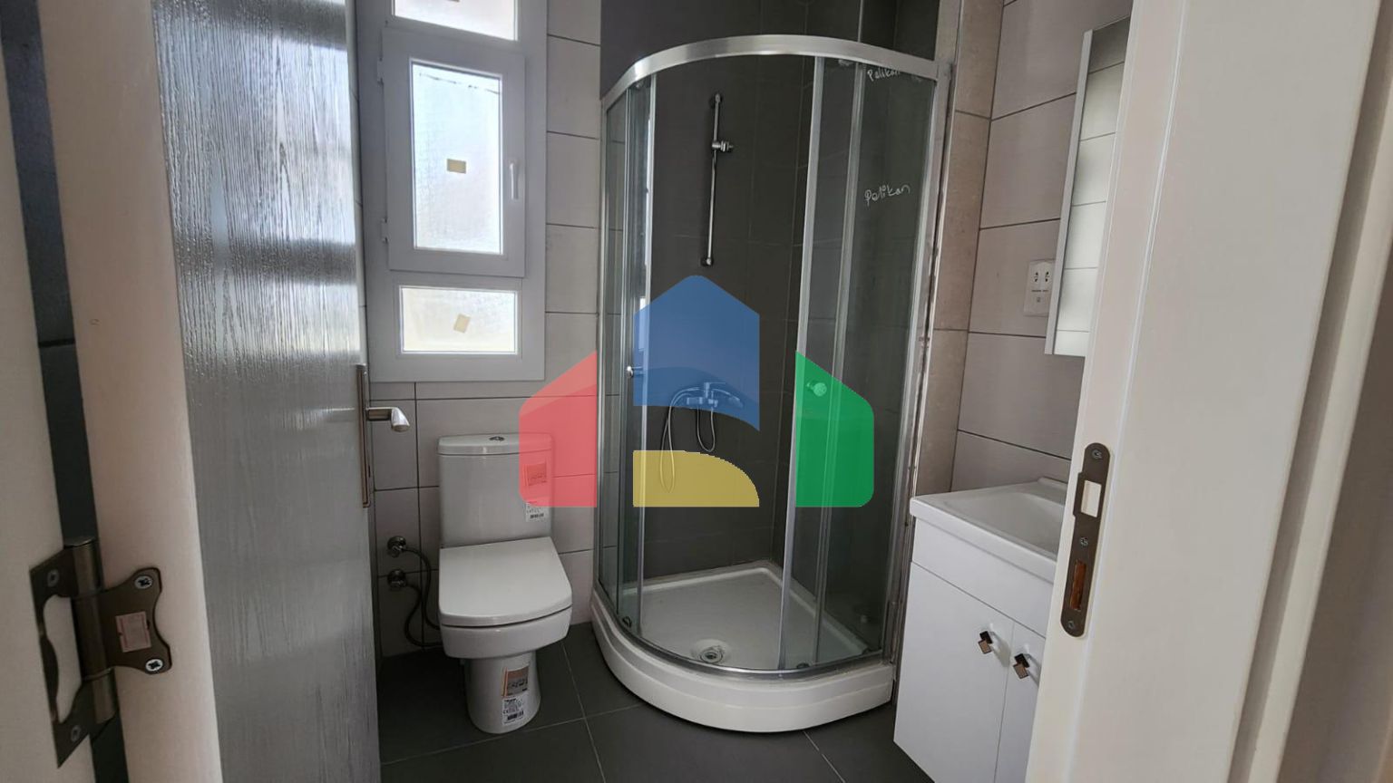 Двухуровневые 6-комнатные апартаменты 260 м2 в комплексе в 10 минутах от моря