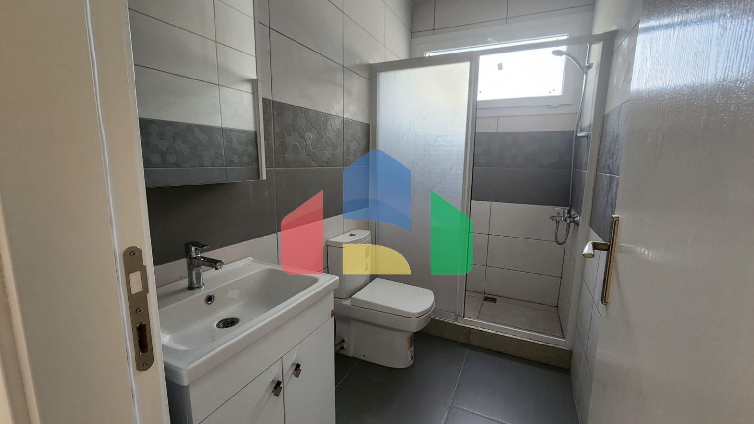 Двухуровневые 6-комнатные апартаменты 260 м2 в комплексе в 10 минутах от моря