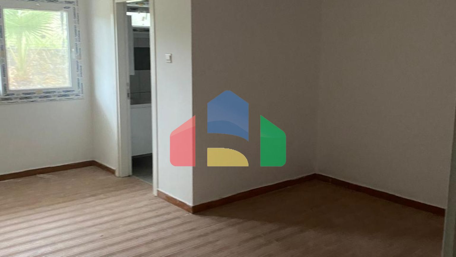 Двухуровневые 6-комнатные апартаменты 260 м2 в комплексе в 10 минутах от моря