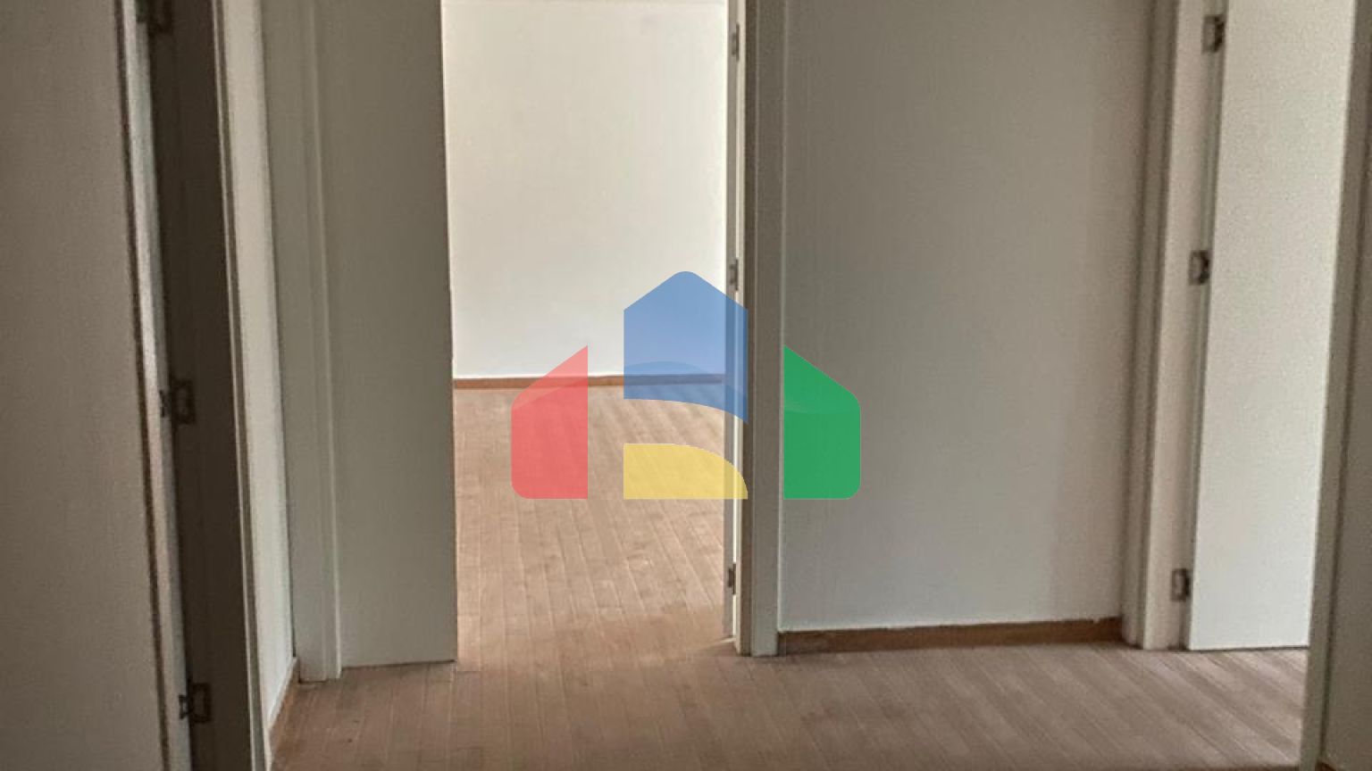 Двухуровневые 6-комнатные апартаменты 260 м2 в комплексе в 10 минутах от моря