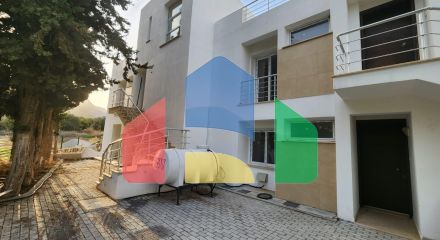 Двухуровневые 6-комнатные апартаменты 260 м2 в комплексе в 10 минутах от моря