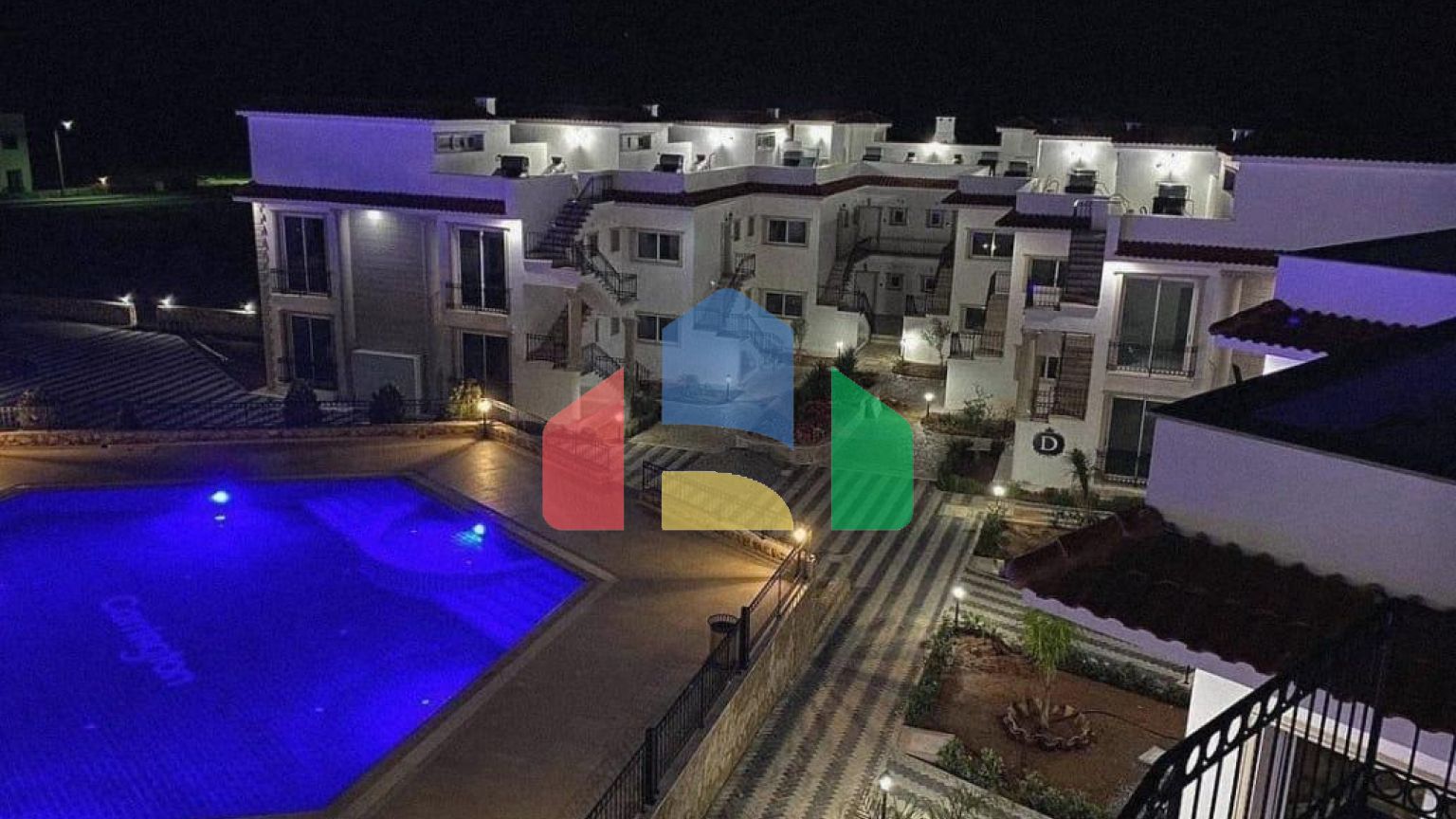 3-комнатные апартаменты 75 м2 + 16 м2 терраса в комплексе на первой линии от моря