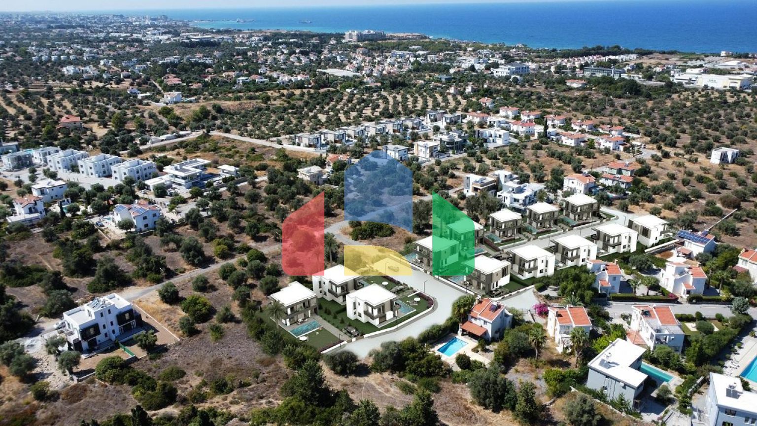 Красивая вилла (4+1) 199 м2 в Чаталкее