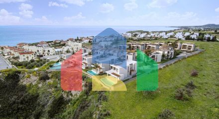5-room villa (192m2) in a luxurious complex at the foot of the mountains next to the sea