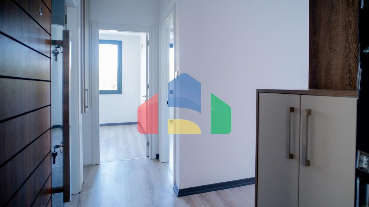 3- комнатная квартира 95 м2 в новом комплексе в Озанкее