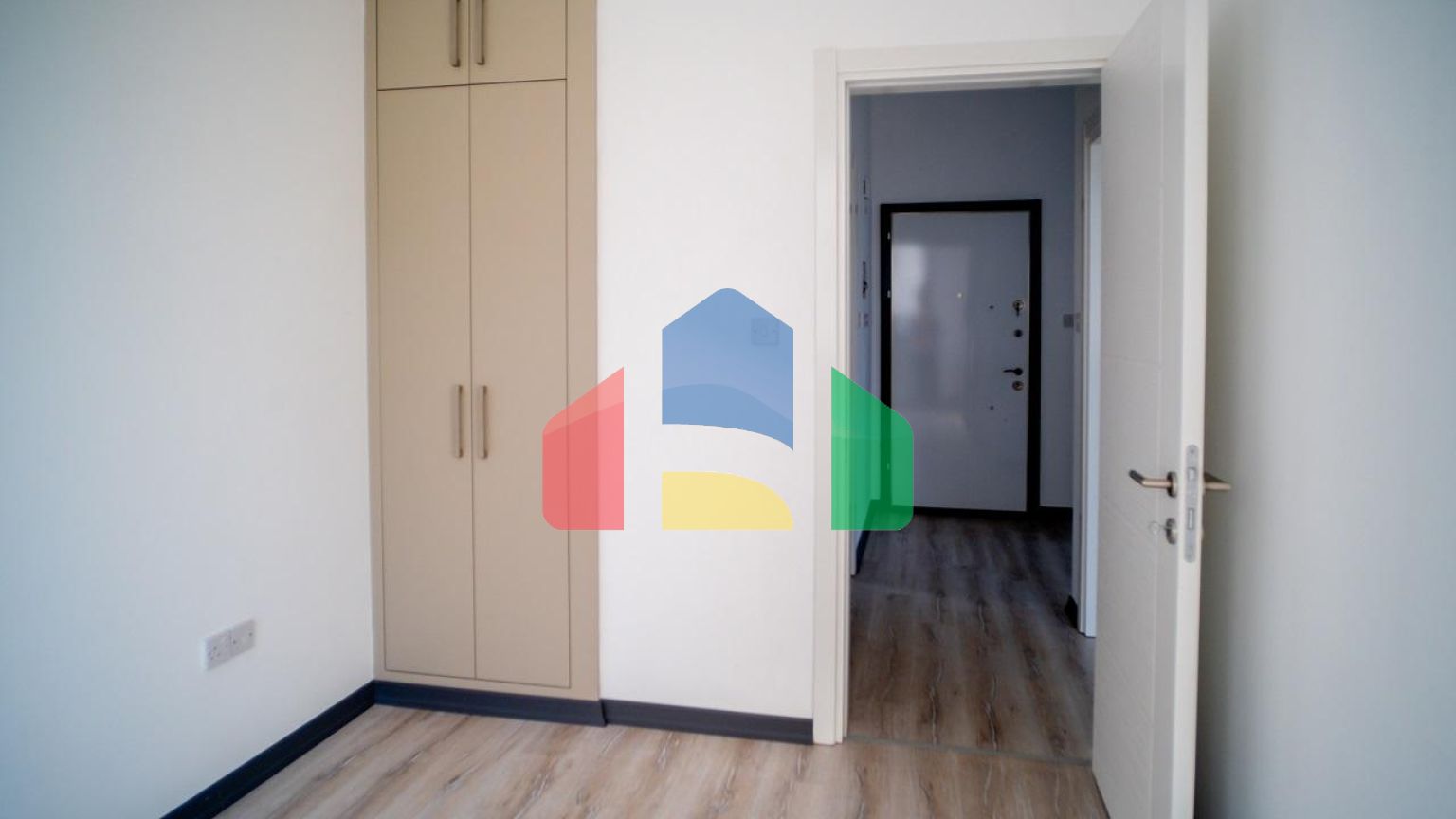 3- комнатная квартира 95 м2 в новом комплексе в Озанкее