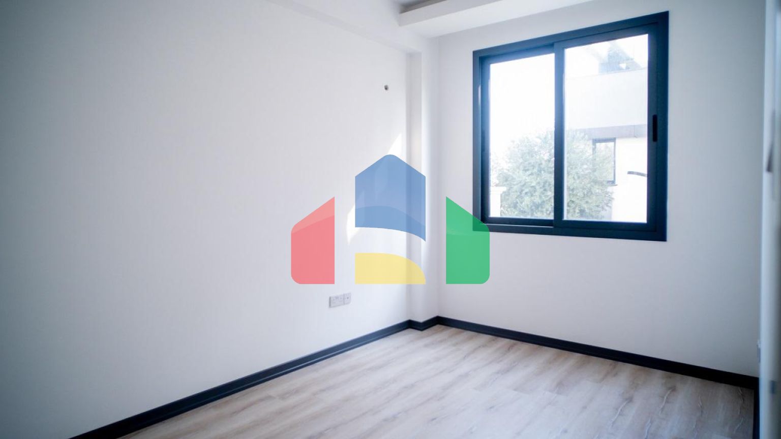 3- комнатная квартира 95 м2 в новом комплексе в Озанкее