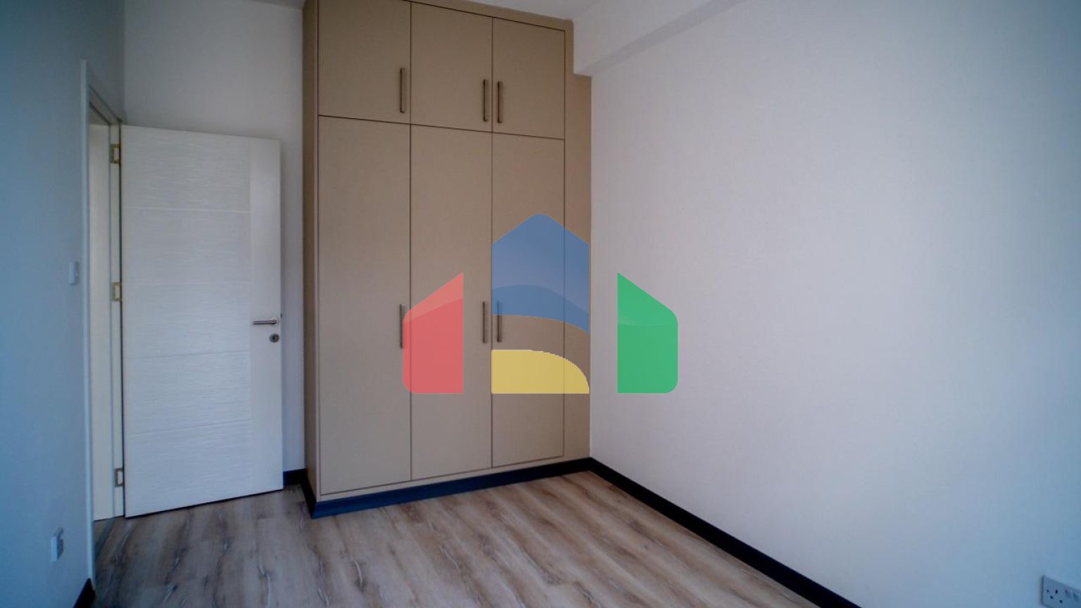 3- комнатная квартира 95 м2 в новом комплексе в Озанкее