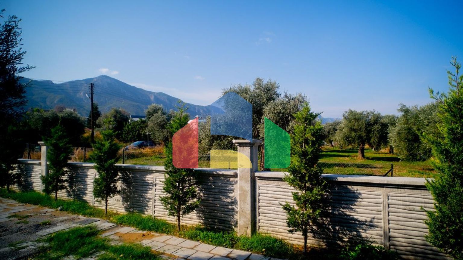 3- комнатная квартира 95 м2 в новом комплексе в Озанкее