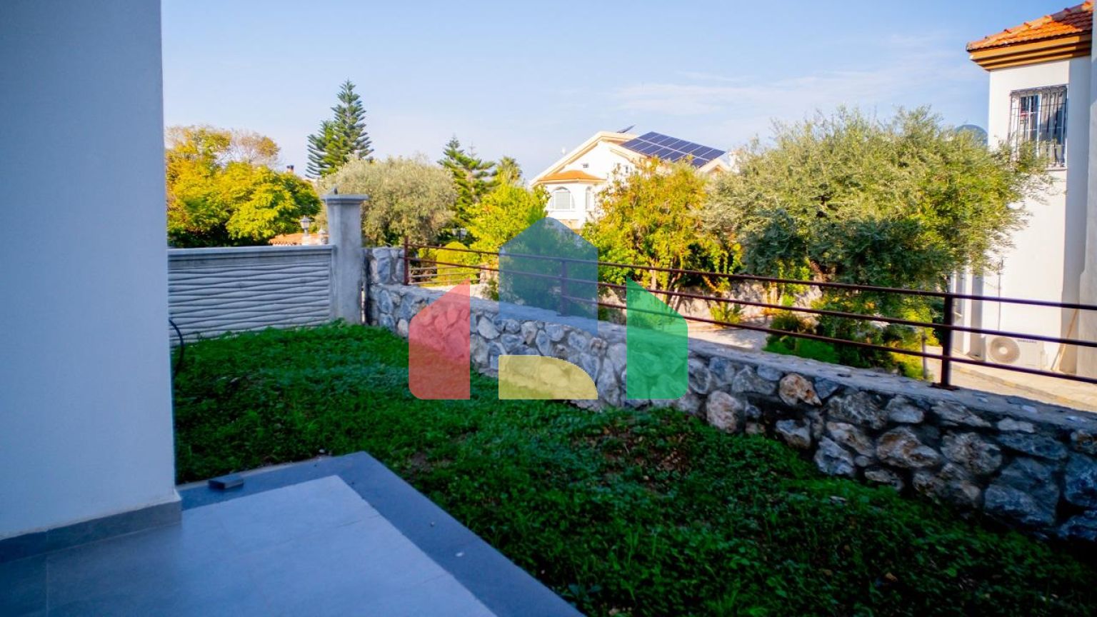 3- комнатная квартира 95 м2 в новом комплексе в Озанкее