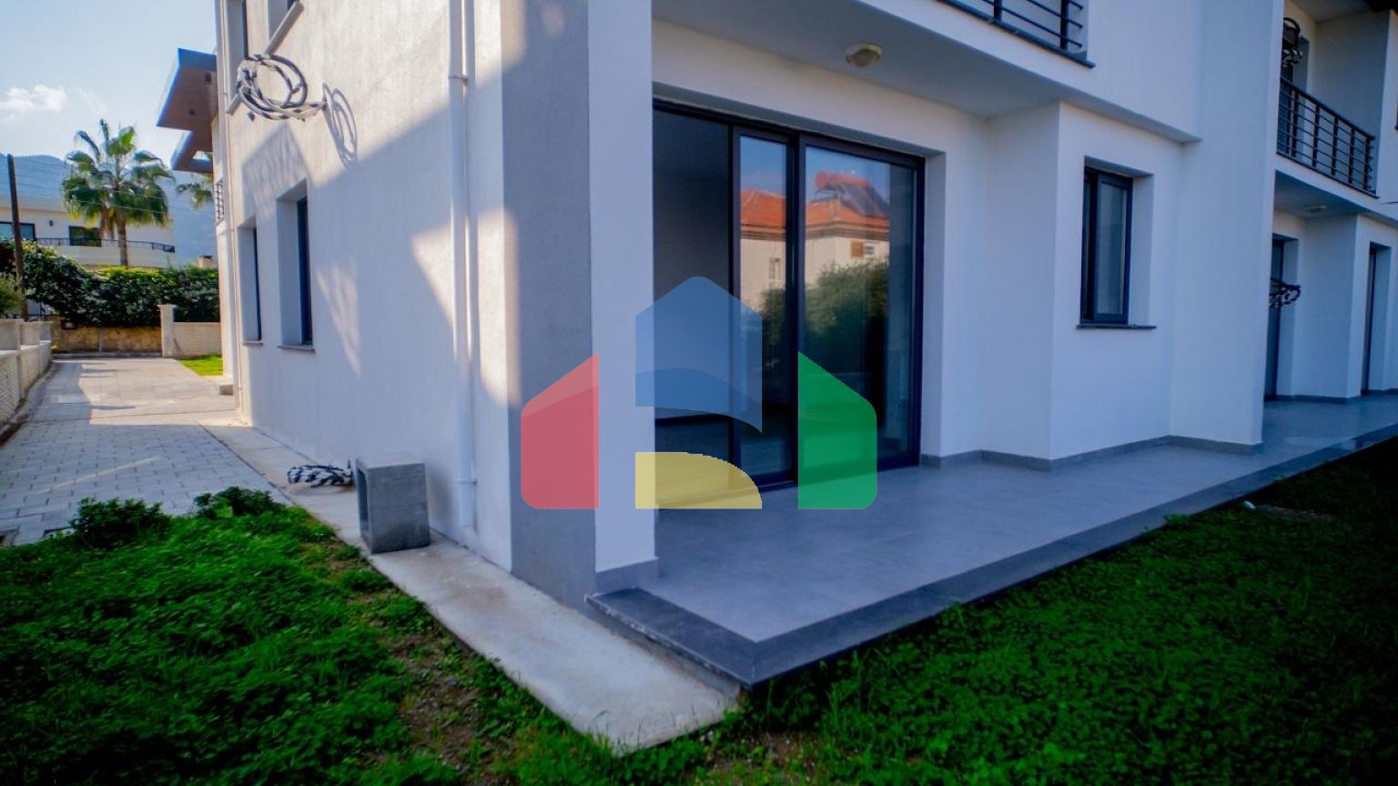 3- комнатная квартира 95 м2 в новом комплексе в Озанкее