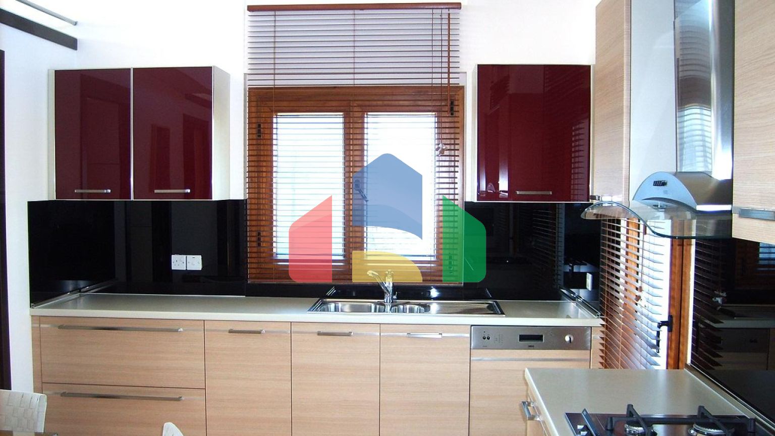 Cовременная вилла 139 м2 c бассейном в Каршияке