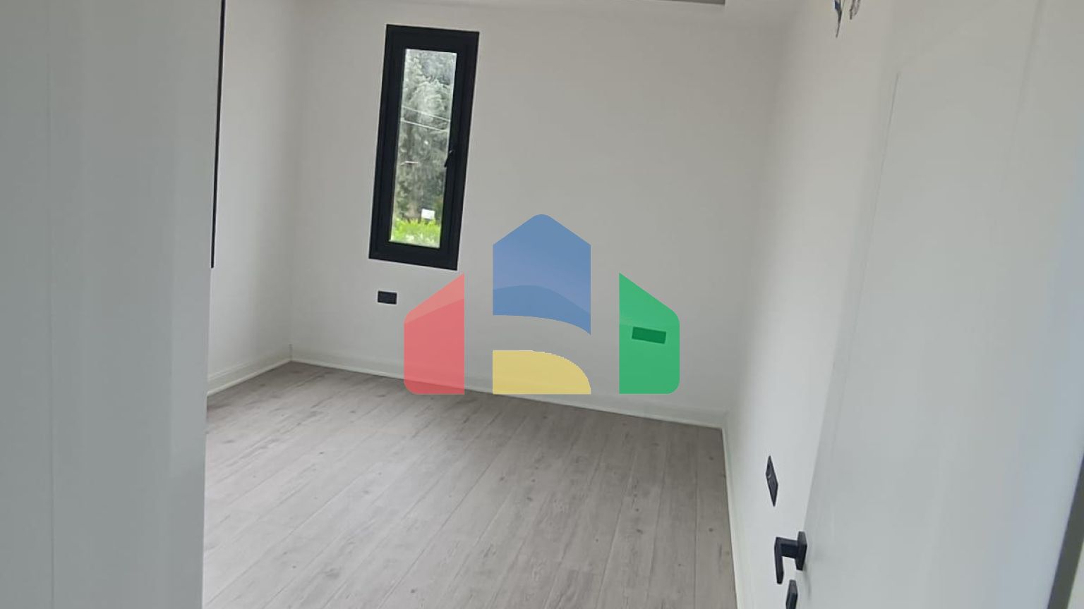 Комфортная вилла 4+1( 206 м2) с бассейном в Каршияке