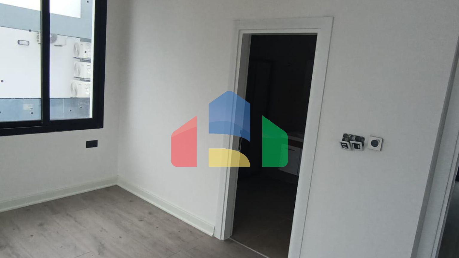 Комфортная вилла 4+1( 206 м2) с бассейном в Каршияке